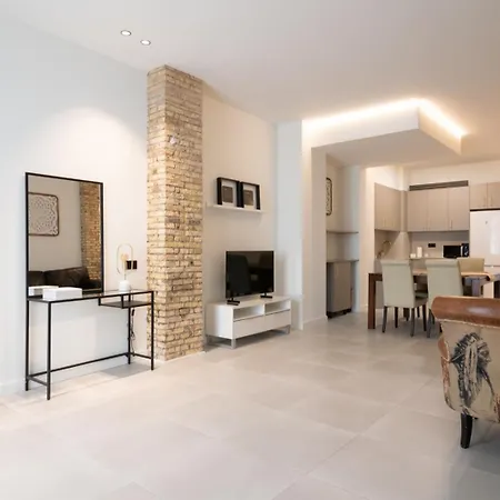 Luxury Center Apartment *